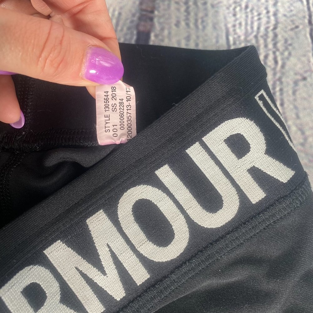 Under Armour HeatGear Capri Leggings - Picture 4 of 5